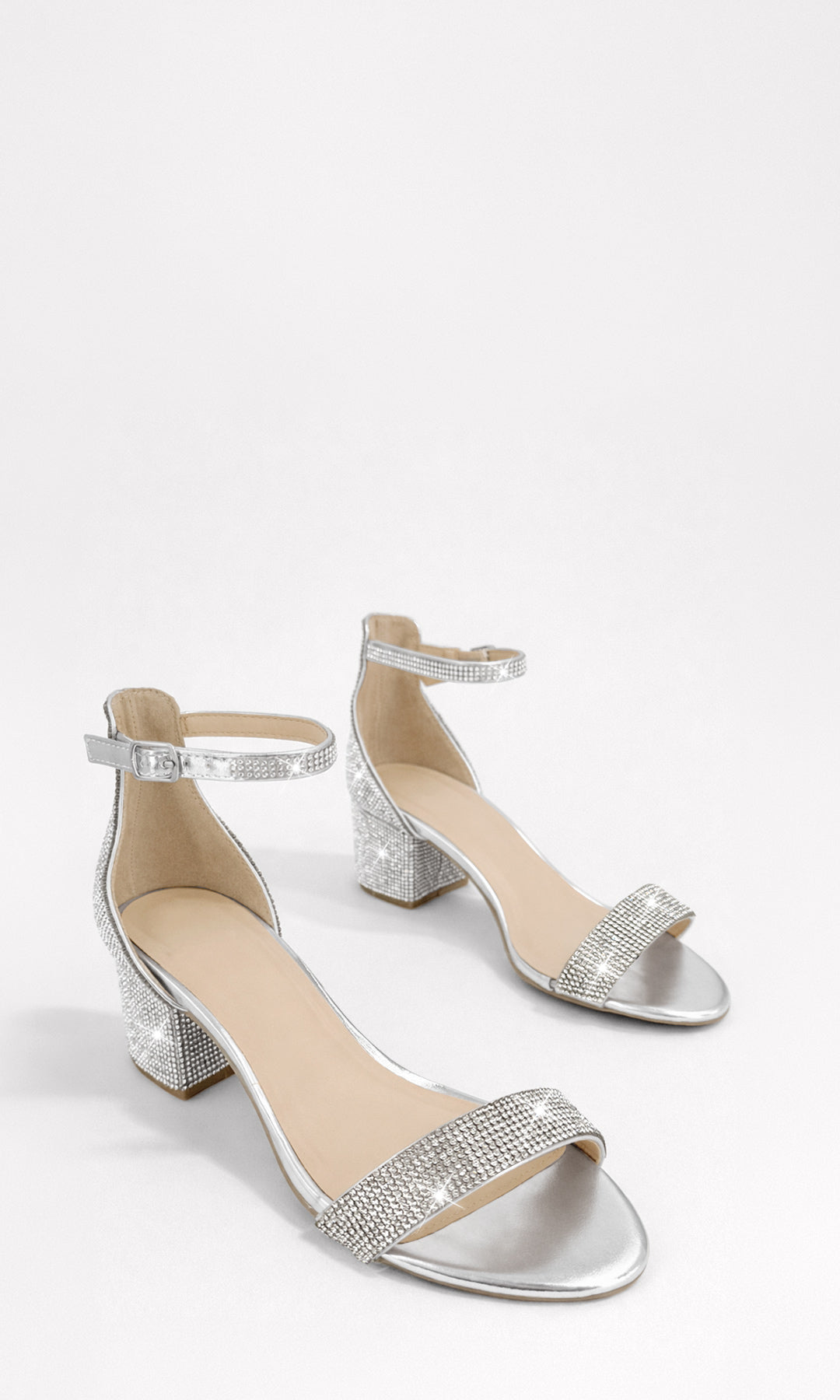 TAMARA ZAPATOS PLATEADOS DE TACON BAJITO CUBIERTO DE BRILLOS CON PUNTA ABIERTA CONFECCIONADOS EN VINIPIEL Y ANKLE STRAP PARA MUJER