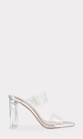 TULIP TACON GRUESO CON DISEÑO DE METER Y TERMINACION CUADRADA DE CINTA ANCHA SOBRE EL EMPEINE PARA USAR CON VESTIDO DE NOCHE