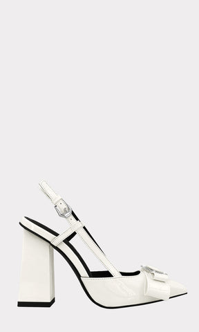 VANNITY SLINGBACK DE TACON ALTO CON DETALLE DE BRILLOS EN MOÑO XL AL FRENTE DE TERMINACION PUNTIAGUDA Y CINTA TALONERA AJUSTABLE
