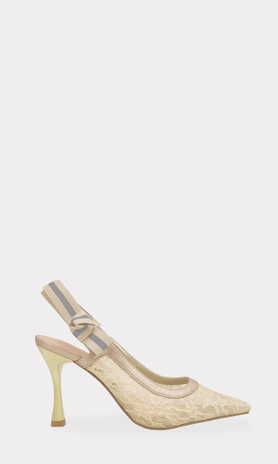 WILLOW LOOK SOFISTICADO PARA USAR EN EVENTOS SOCIALES COMBINANDO ZAPATILLAS DORADAS SLINGBACK Y VESTIDO DE TERCIOPELO