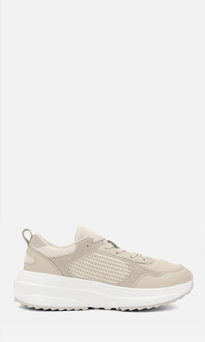 Tenis NAOMI BLANCO MARFIL para mujer con exterior multitextura, plataforma de 2.5 cm y tacón de 4.5 cm, vista lateral