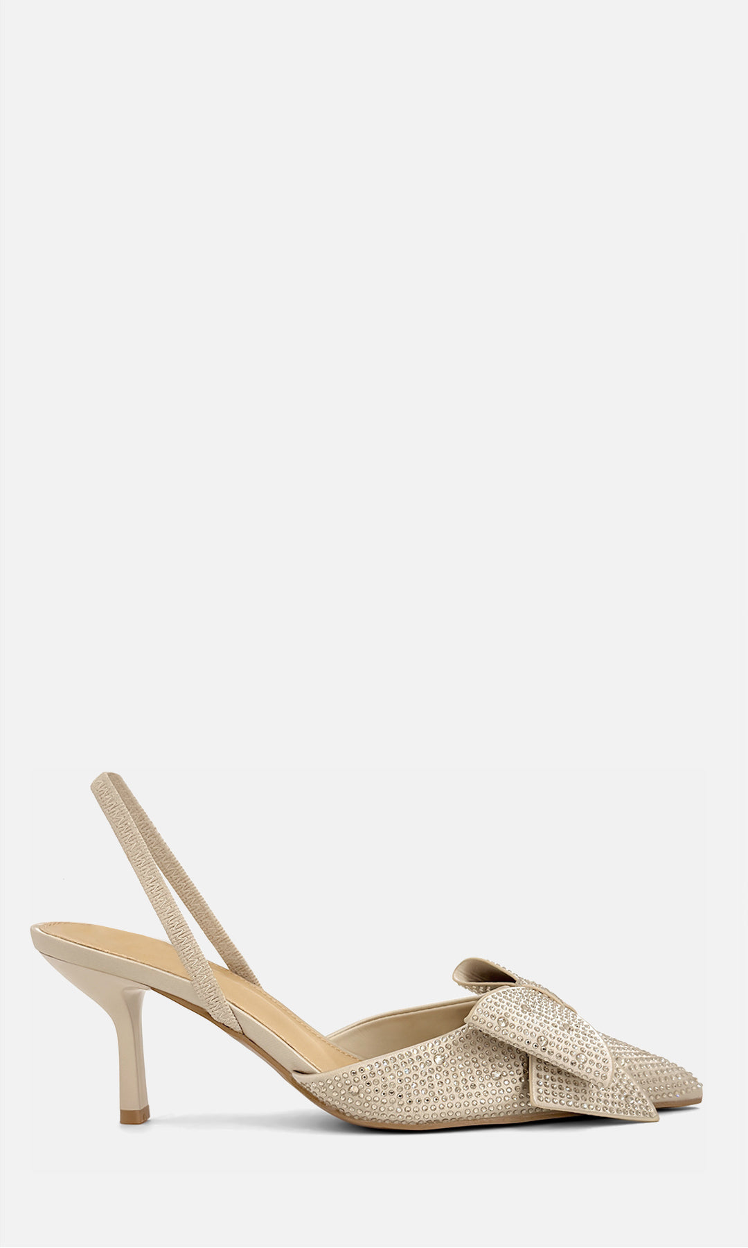 Zapatilla slingback DANNA color nude de satín con brillos, moño decorativo, punta fina y tacón de 7.5 cm para mujer