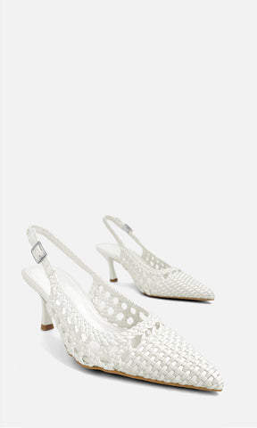 Zapatillas AURORA blancas de tejido sintético trenzado con diseño destalonado, punta pointy, hebilla ajustable y tacón medio de 7 cm, ideales para looks elegantes y casual chic