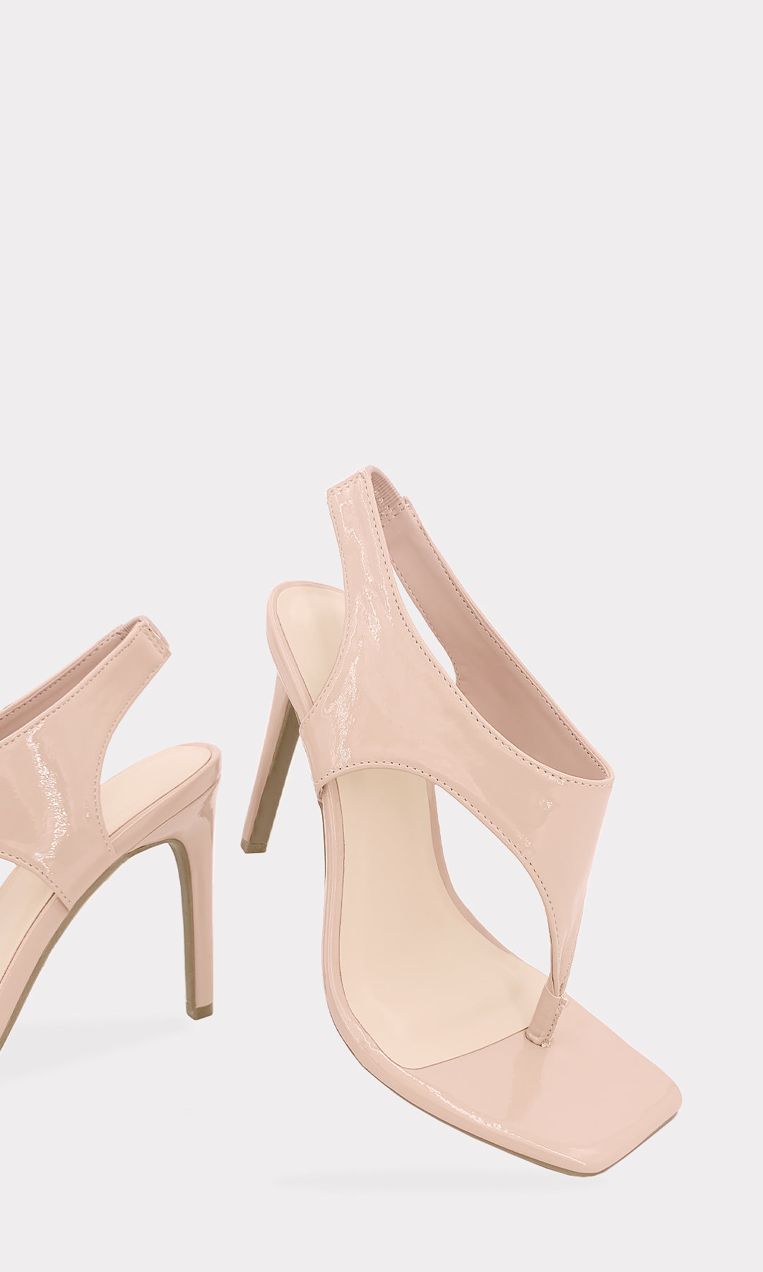 CRUSH TACONES DE CHAROL NUDE EN TENDENCIA CON EMPEINE CUBIERTO 