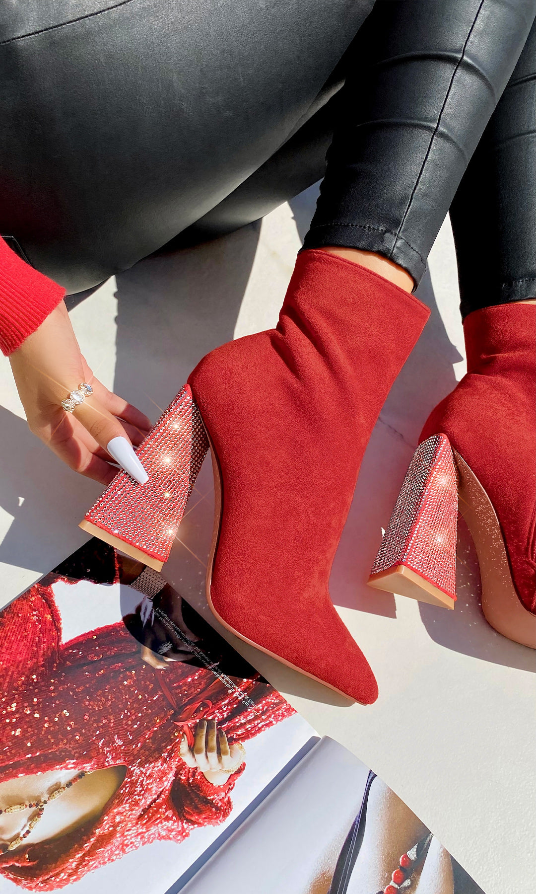 GALAXY BOTINES DE GAMUZA ROJA CON TACON DE BRILLOS PARA USAR CON PANTALONES DE VINIPIEL EN DIAS DE FRIO