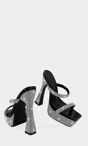 JOICE HEELS DE PLATAFORMA CUADRADA Y DOS STRAPS RIGIDOS CUBIERTOS DE BRILLOS IRIDISCENTES