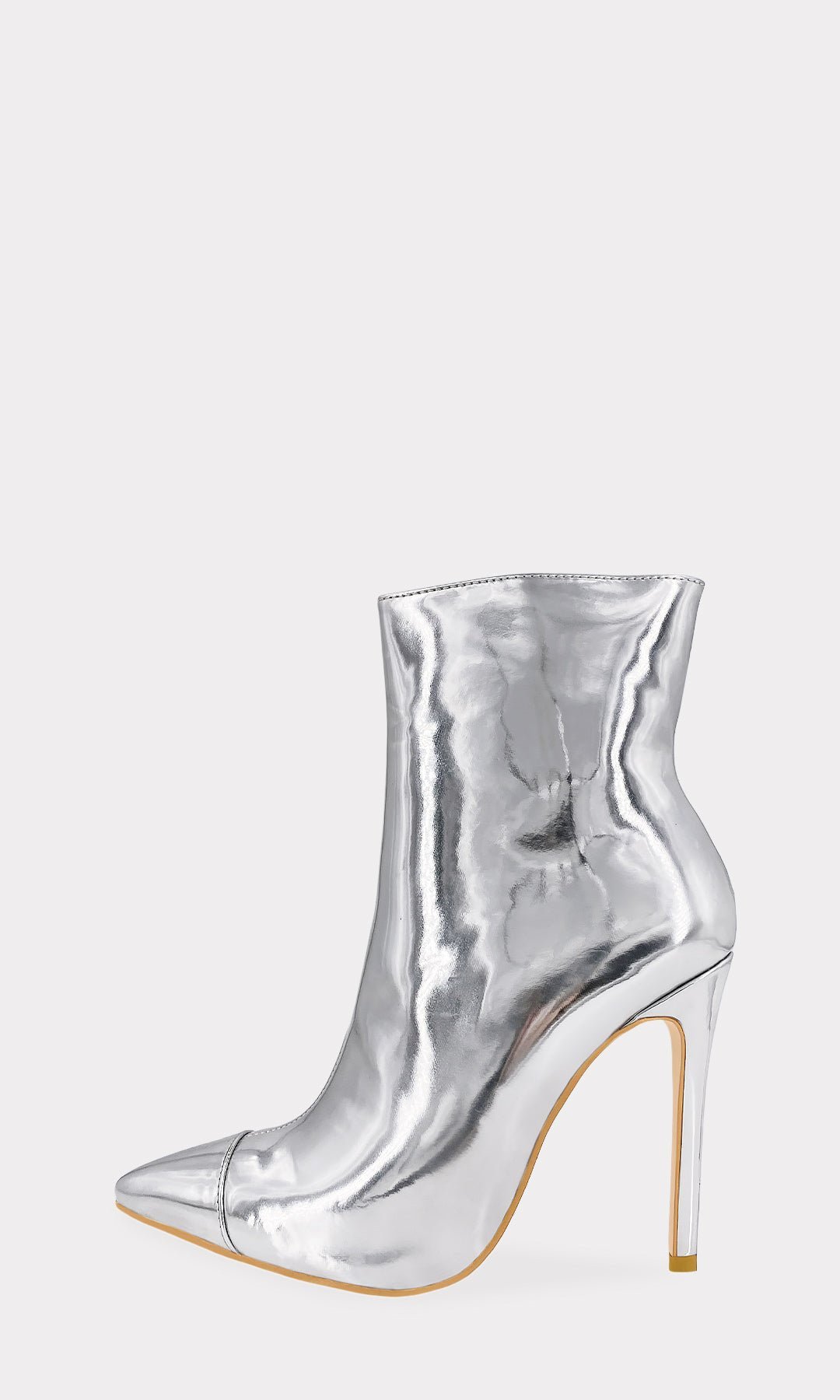 MERCURY BOTINES DE CHAROL METALICO COLOR PLATA CON CORTE ASIMETRICO Y TACON DE AGUJA PARA USAR EN FIESTAS