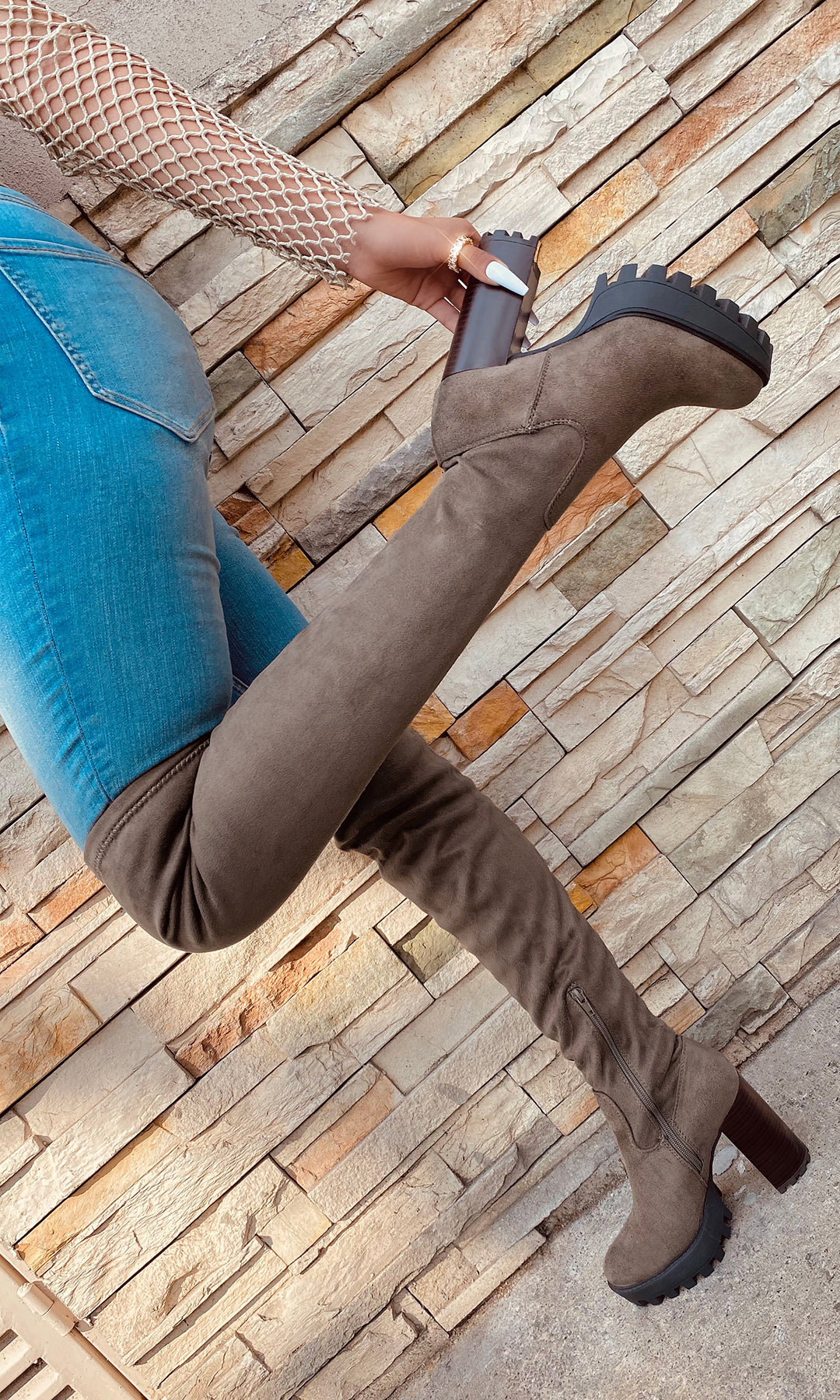 Botas largas hasta sales arriba de la rodilla