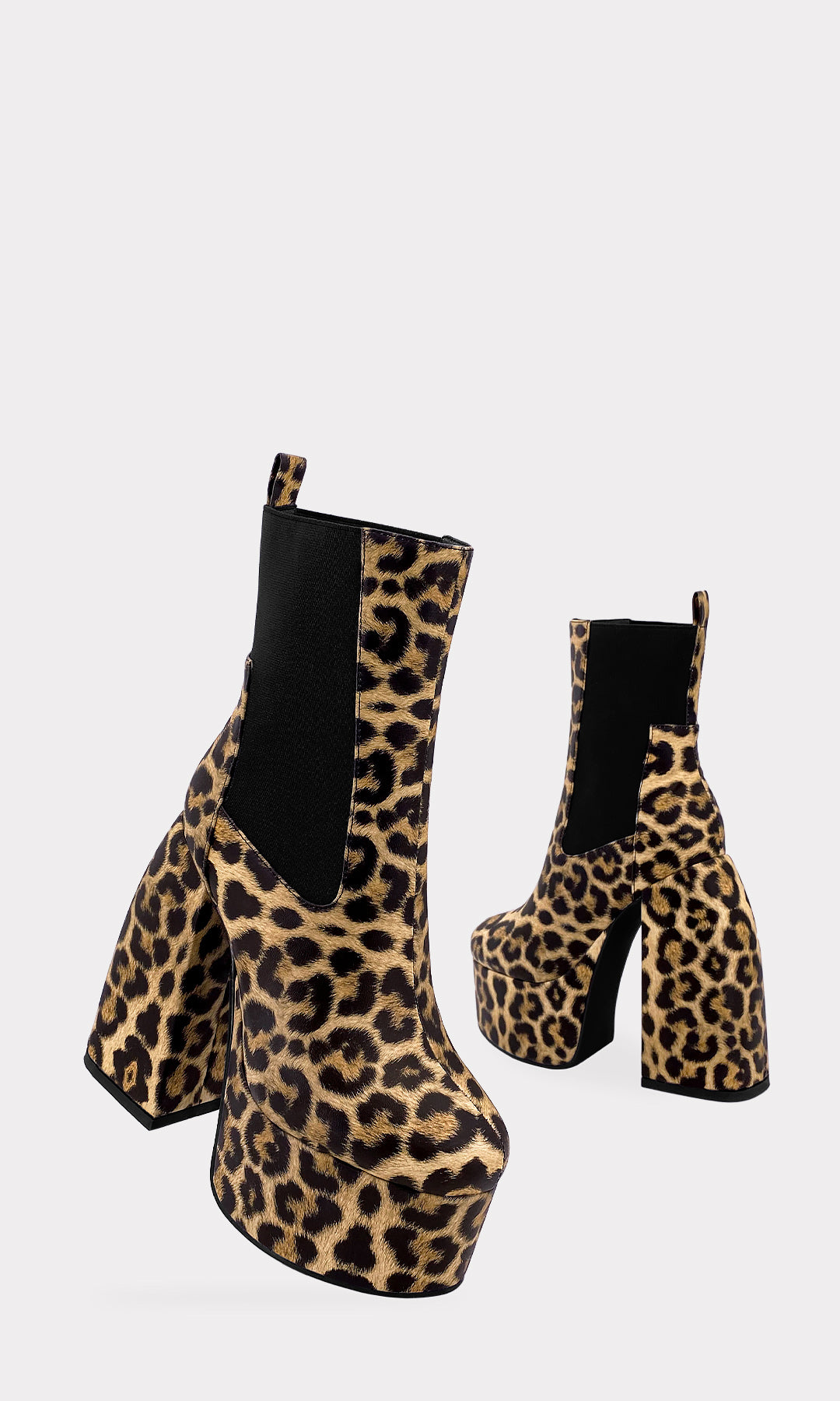 SAFARI BOTAS CORTAS DE PIEL SINTETICA CON PRINT DE LEOPARDO Y TACON ANCHO DE 14 CM 