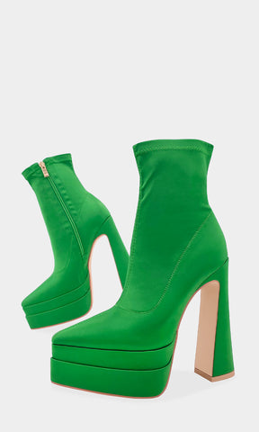 SUPREME BOTAS PUNTIAGUDAS DE SATIN VERDE ARRIBA DEL TOBILLO Y SUELA FINA PARA USAR CON SKINNY JEANS