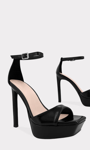 SURREAL ZAPATILLAS NEGRAS CON PLATAFORMA CUADRADA Y TACON FINO DE 13 CM 